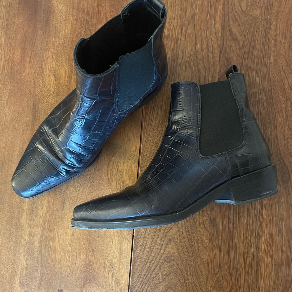 L'INTERVALLE Navy Blue Crocodile Pattern Boots - Picture 3 of 6